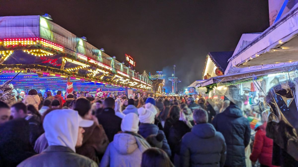 nizipapaparis.com-tuileries-christmas-market-2023-image1