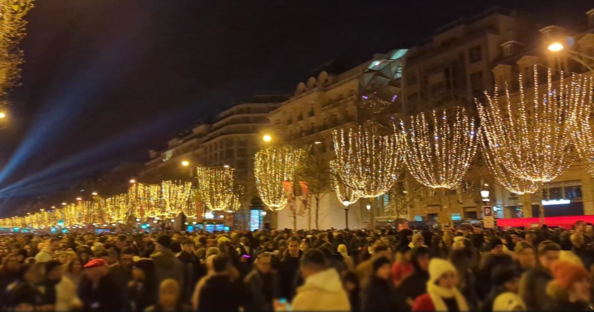 PXL_20231231_231444876.TS – frame at 0m1s-2-1200