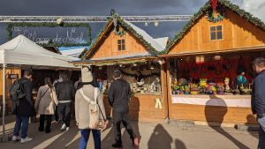 nizipapaparis.com-christmas-market-paris-2023-2024-7-300