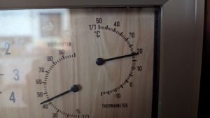 nizipapaparis.com-first-snow-january-8th-2024-2-1-300