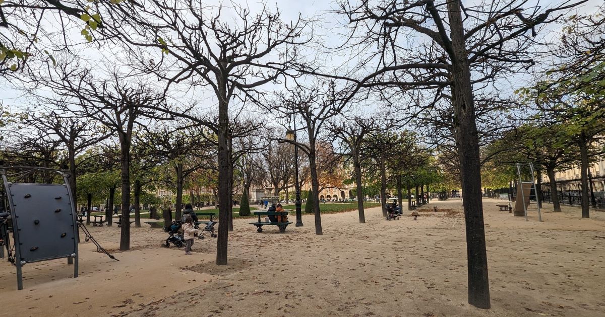 nizipapaparis.com-winter-evening-scene-park-paris