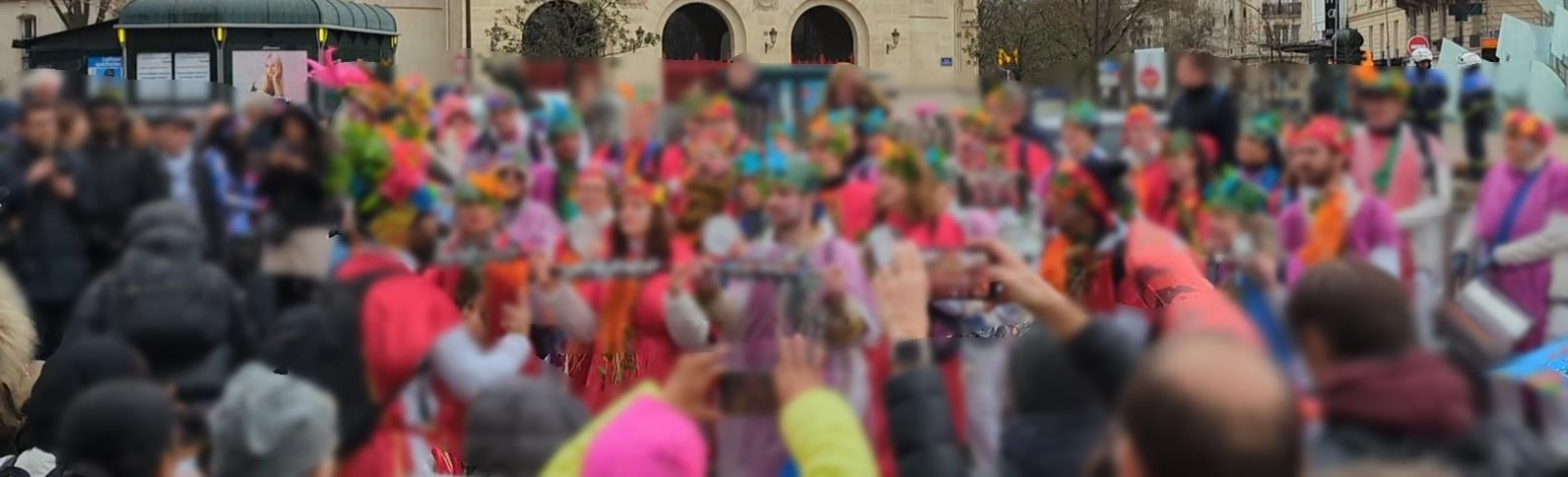 nizipapaparis.com-carnaval-de-paris-2024-gambetta-2-300