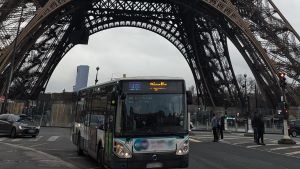 nizipapaparis.com-bus-caution-characteristic-paris-4-300