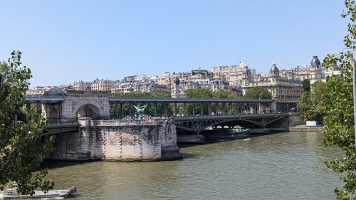 nizipapaparis.com-paris-flood-warning-seine-river-levels-2024-7-500