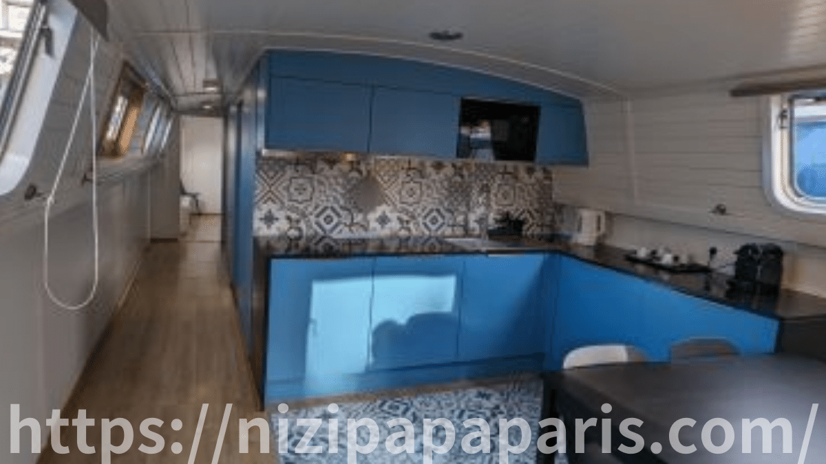 httpsnizipapaparis.com-portugal-trip-day-1-lisbon-dinner-boat-stay-15-414