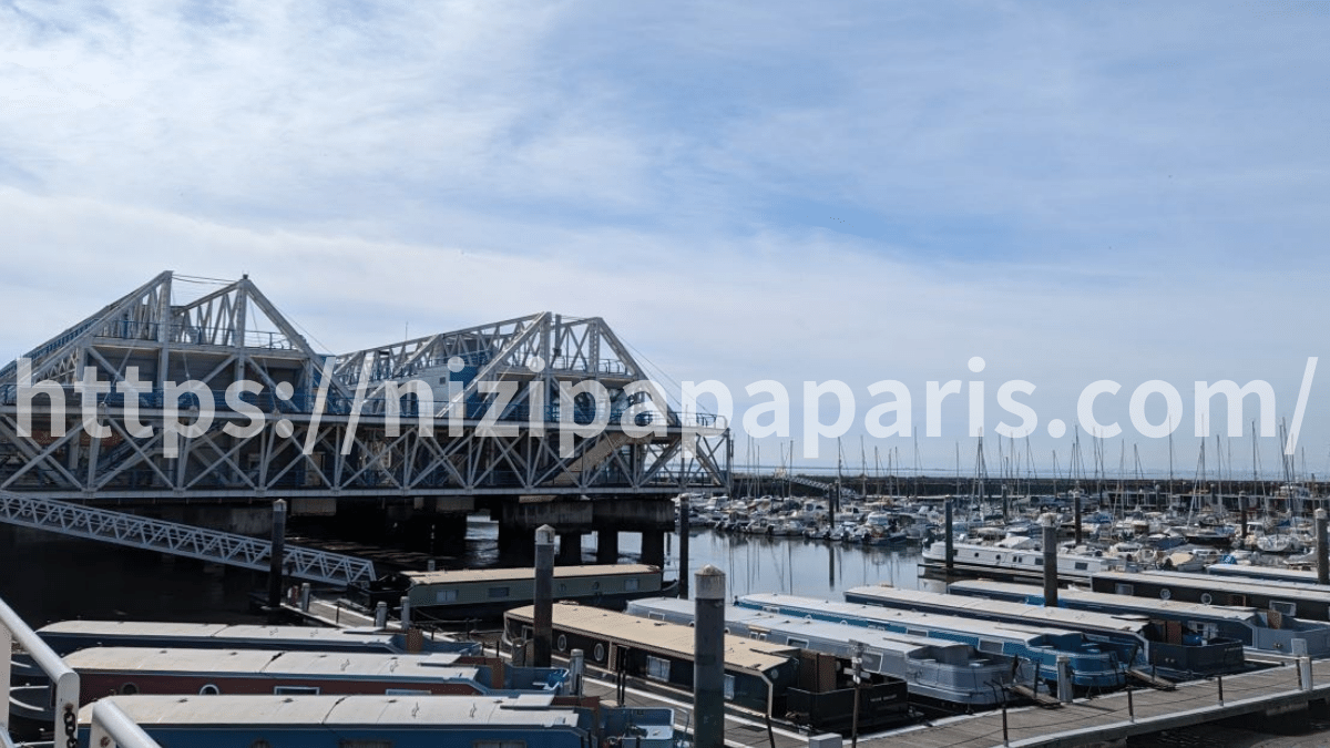 nizipapaparis.com-portugal-trip-day-1-lisbon-dinner-boat-stay-1-1200-2