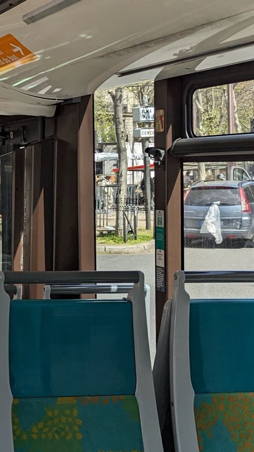 nizipapaparis.com-witnessed-someone-riding-the-bus-illegally-3-500