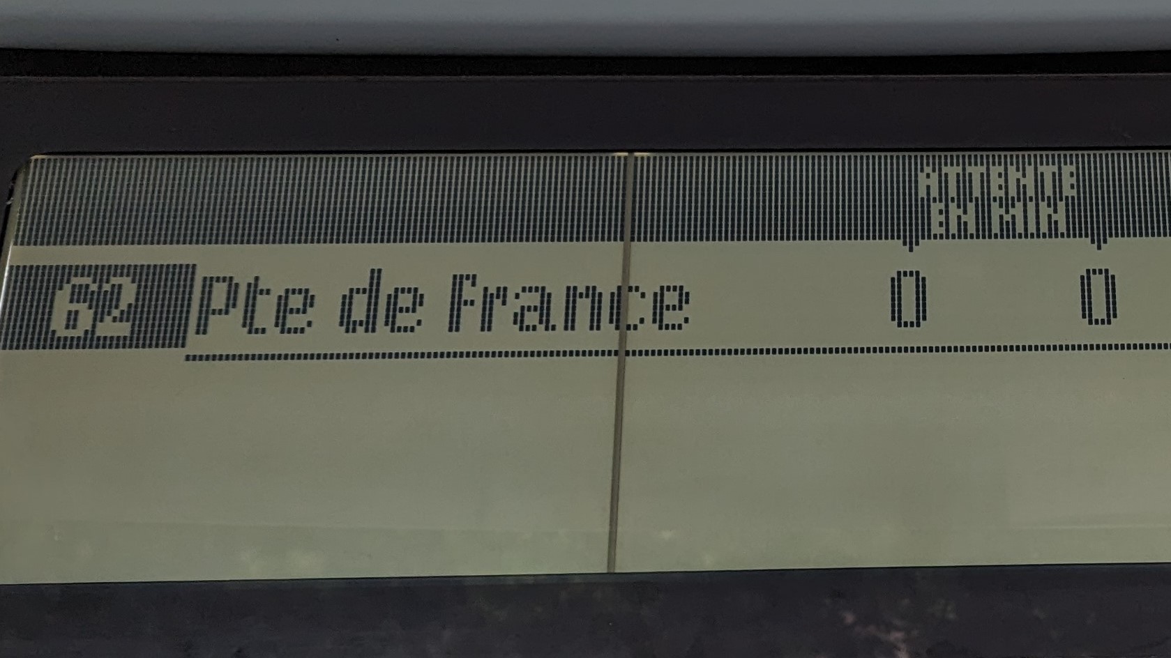 nizipapaparis.com-bus-caution-characteristic-paris-image4