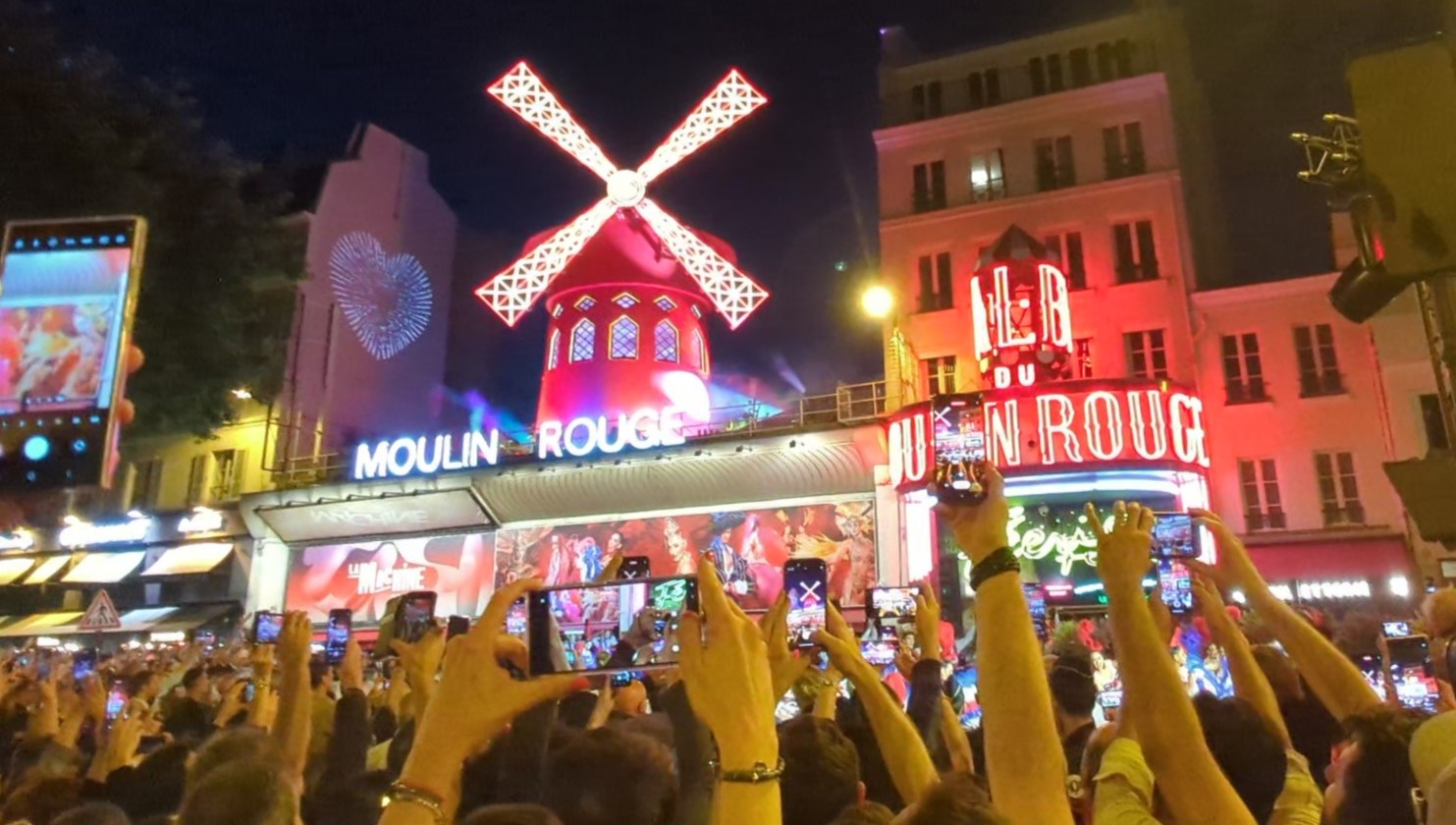 nizipapaparis.com-paris-moulin-rouge-windmill-revived-french-cancan-celebration-07-05-imag7