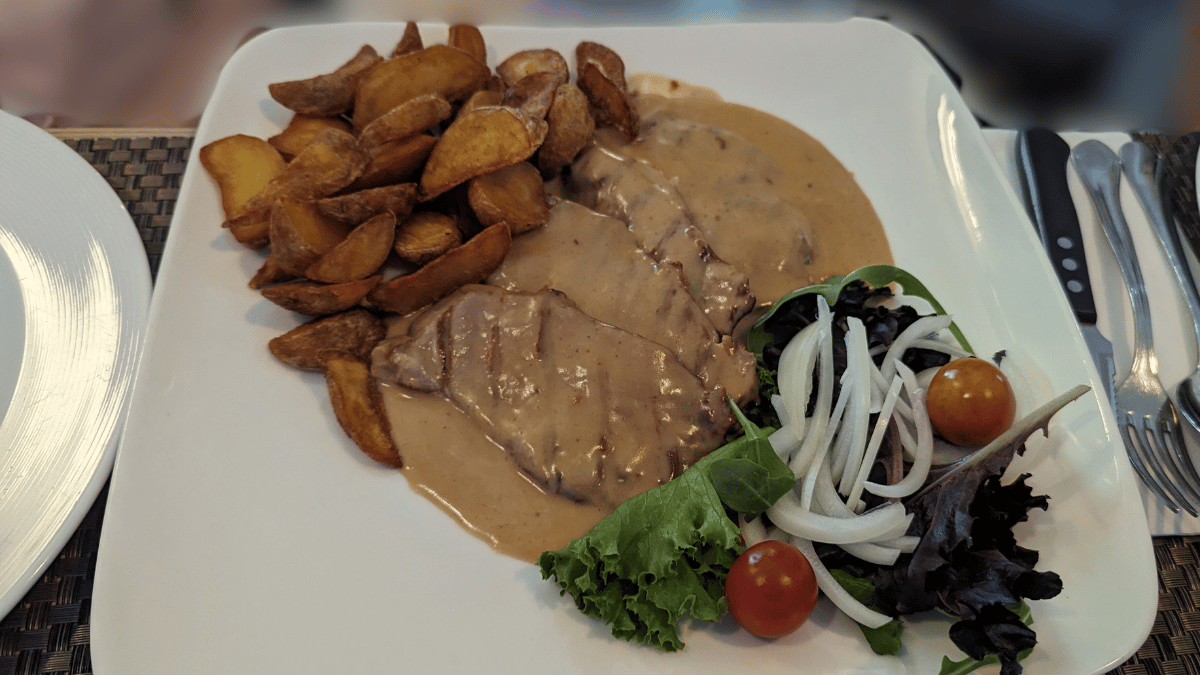 nizipapaparis.com-portugal-trip-day-2-albufeira-dinner-image2