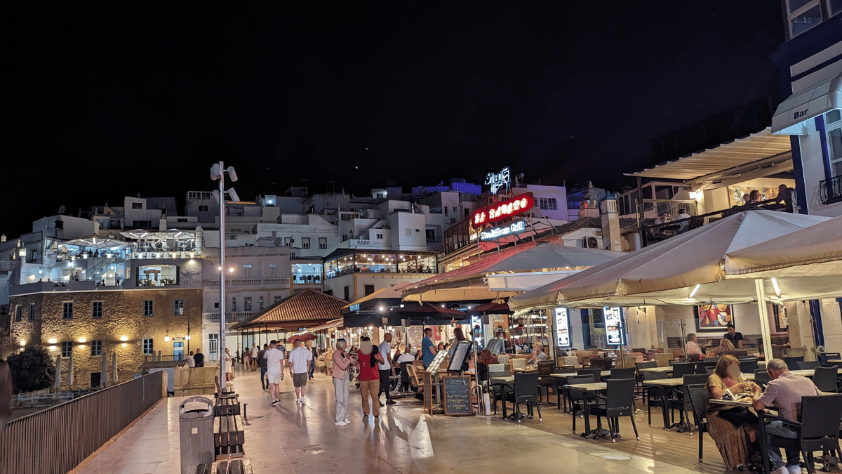 nizipapaparis.com-portugal-trip-day-2-albufeira-night-image2